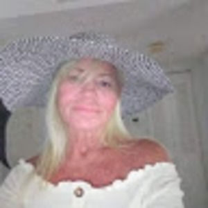 Meet your Posher, Pamela